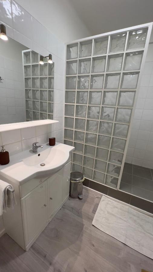Escale Marseillaise, Grand T2 Calme, Pres Du Vieux Port Pour 2 A 4 Personnes, Nettoyage Rigoureux Apartment Marseille Ngoại thất bức ảnh
